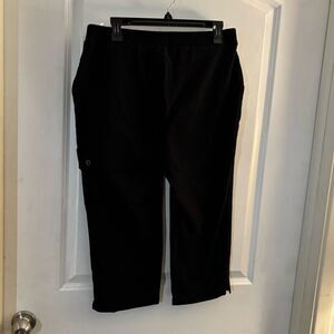 Susan Graver Weekend Cargo Capri Pants Sz Med petite New